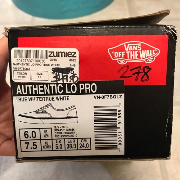 Brand New Classic White Canvas - Picture 2 of 4